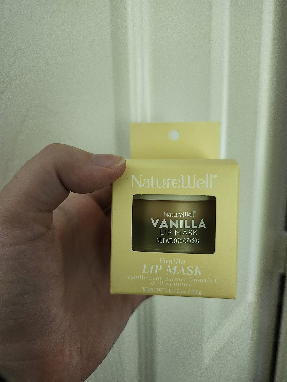 Vanilla Lip Mask – Hydrating Lip Treatment in Yellow